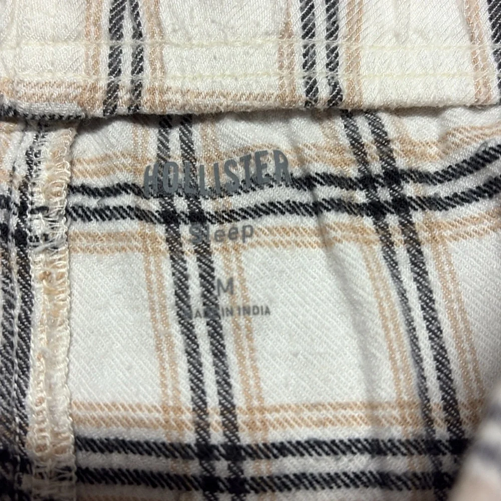 Hollister Sleep Set pajama pants and Must-Have Grey Tee -great condition!! M - Picture 5 of 9